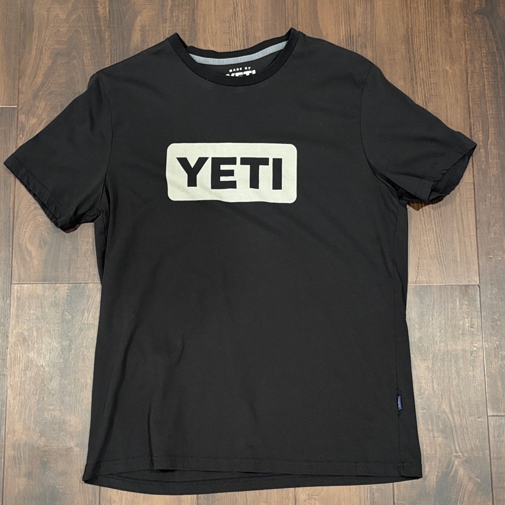 YETI Classic Black Short Sleeve Tee